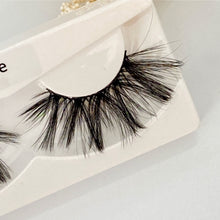 Load image into Gallery viewer, faux eyelashes, Allure, party lashes, la'tui website