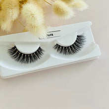 Load image into Gallery viewer, natural beautiful lashes, lashes on the go, Aura lashes, natural makeup look, lashes for everyday wear, lashes love, false eyelashes for lady, women lashes, lashes vibes, Brisbane eyelashes, lashes extension, wispy lashes, thin lashes