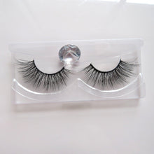 Load image into Gallery viewer, beautiful vegan lashes for dating night out