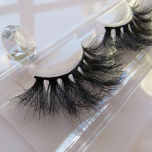 Load image into Gallery viewer, Luxe Makeup Mink Faux Eyelashes 2020_hshbeauty