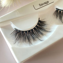 Load image into Gallery viewer, Vegan eyelashes, fake lashes lovers, lashes to dance, makeup trend, lashes vibes, dramatic looks, lashes fir young girl, islander eyes, Islander big eyelashes, New Zealand, eyelashes New Zealand, kiwis eyelashes, buy Australia lashes from New Zealand, free shipping lashes