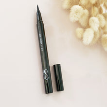 Load image into Gallery viewer, magic eyeliner Australia, no glue eyeliner, lashes eyeliner, eyeliner for sale, black eyeliner, eyeliners wholesale. Glue eyeliner, waterproof eyeliner, latui eyeliner, blue eyeliner, pink eyeliner, purple eyeliners, long lasting eyeliner, lashes eyeliner, eyeliner sale,