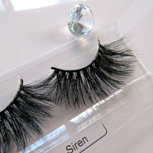 Load image into Gallery viewer, makeup bold lashes for drag queen usa